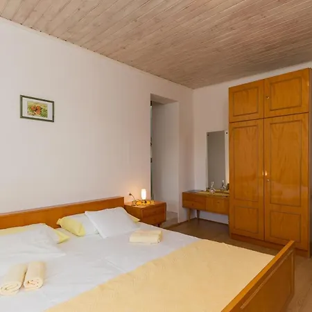 Apartments Miskovic Donje Celo Zimmer foto